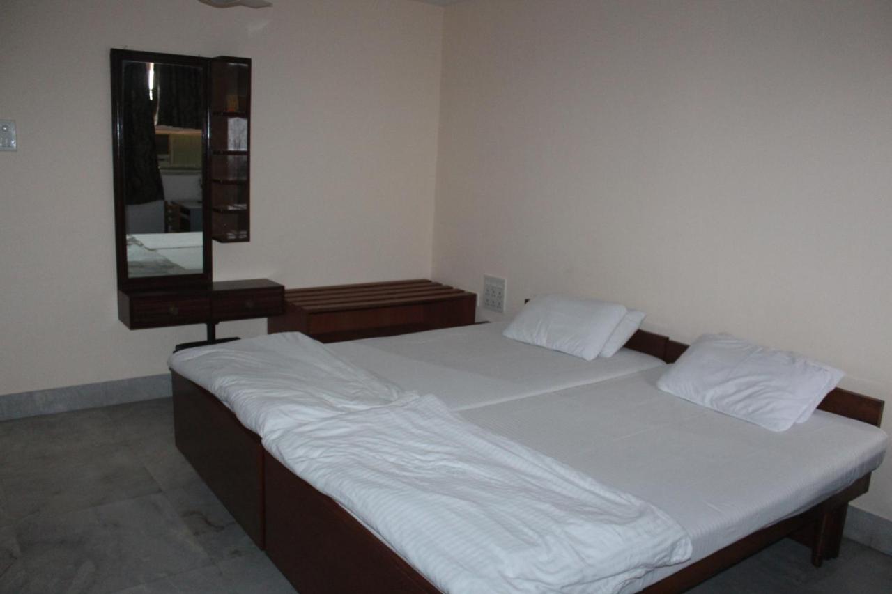 Service Apartments, Park Street, Calcutta Экстерьер фото