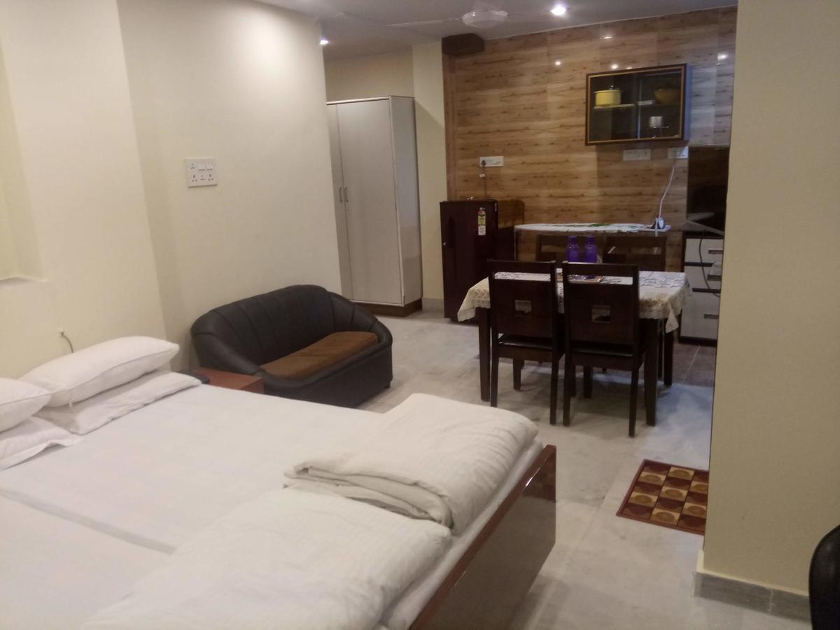 Service Apartments, Park Street, Calcutta Экстерьер фото
